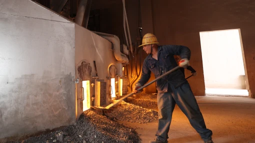 002 002